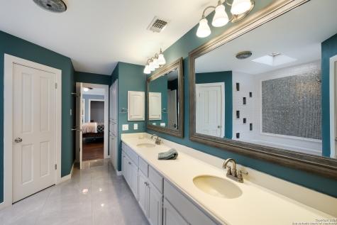 2923 Scattered Oaks San Antonio TX 78232
