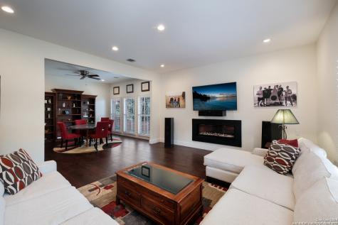 2923 Scattered Oaks San Antonio TX 78232