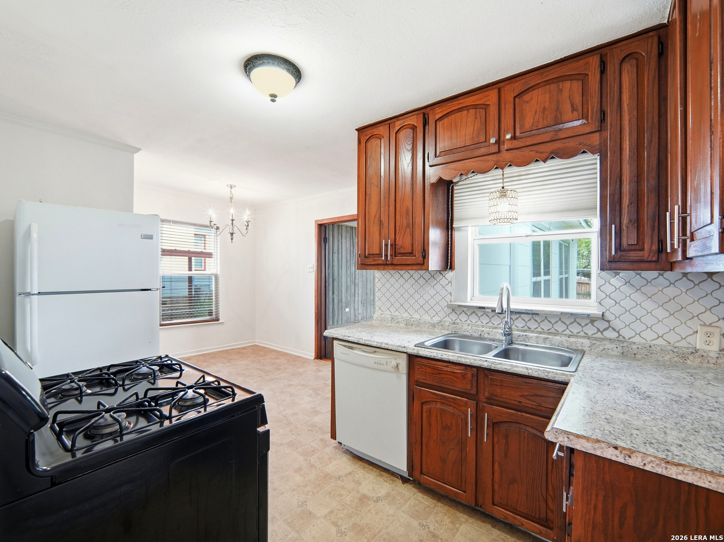 1311 W Rosewood Avenue San Antonio TX 78201