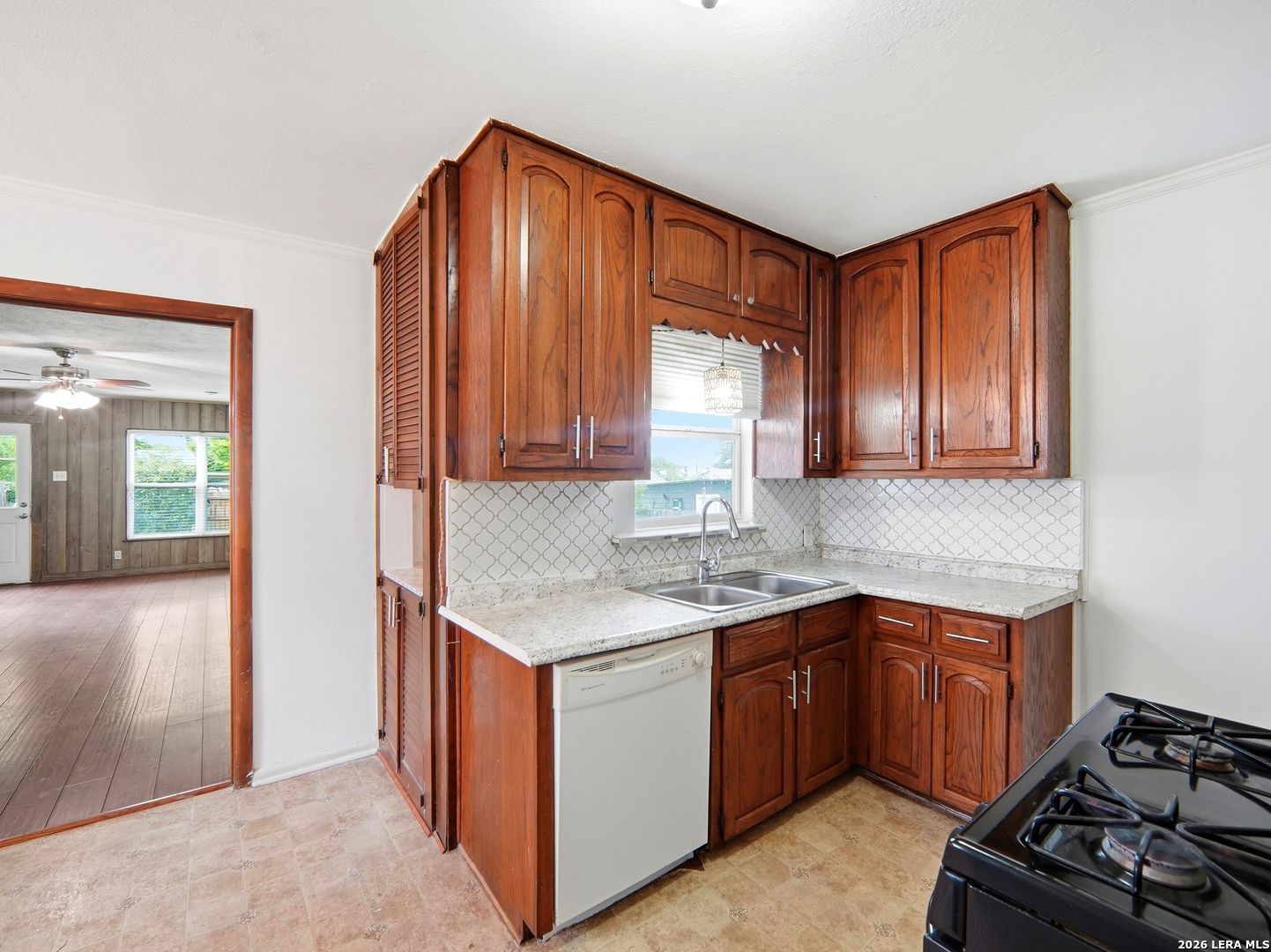1311 W Rosewood Avenue San Antonio TX 78201