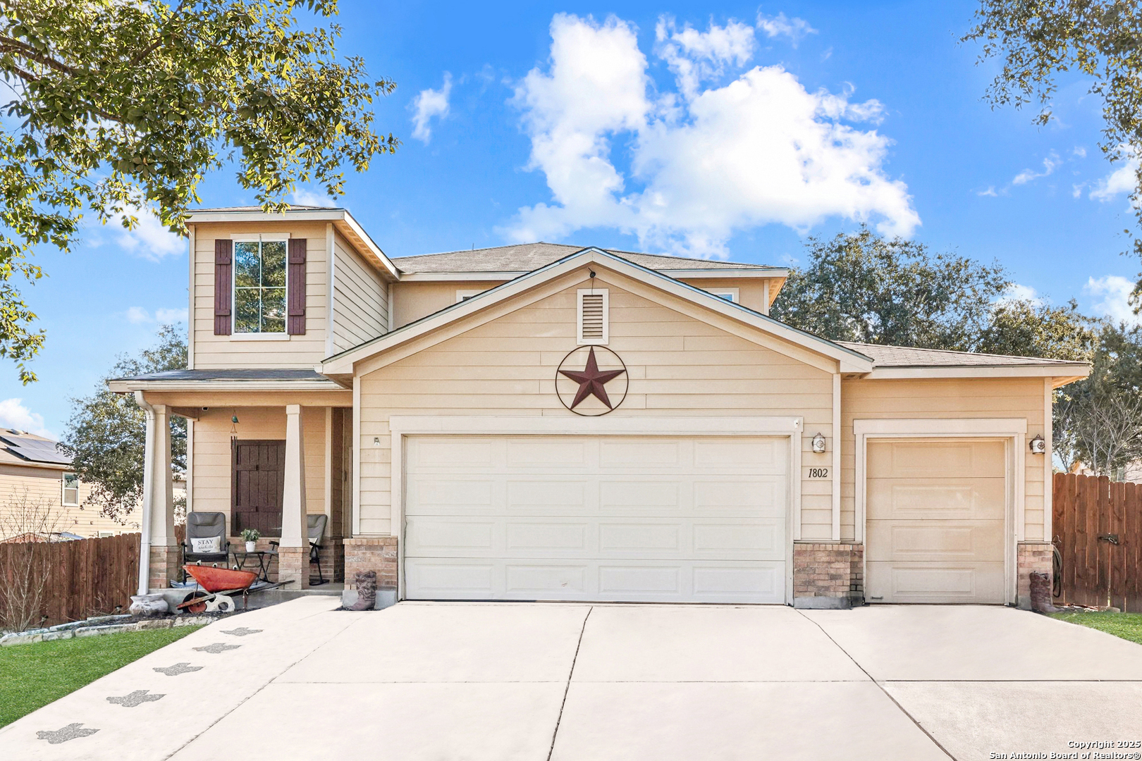 1802 Coyote Crossing San Antonio TX 78245