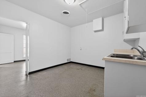514 Hospital Floresville TX 78114