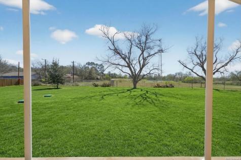 514 Hospital Floresville TX 78114
