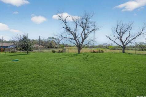 514 Hospital Floresville TX 78114