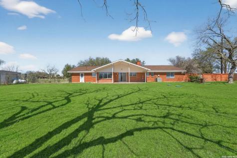 514 Hospital Floresville TX 78114