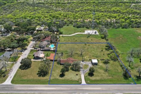 514 Hospital Floresville TX 78114
