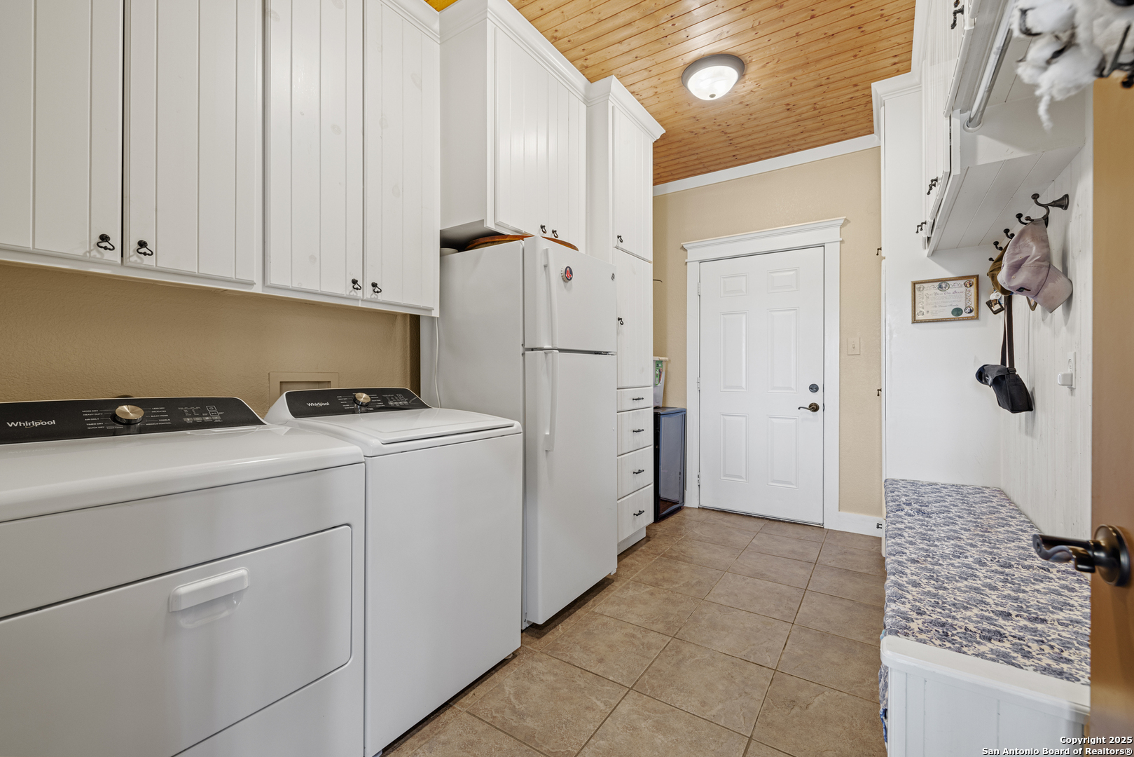 544 River View Johnson City TX 78636