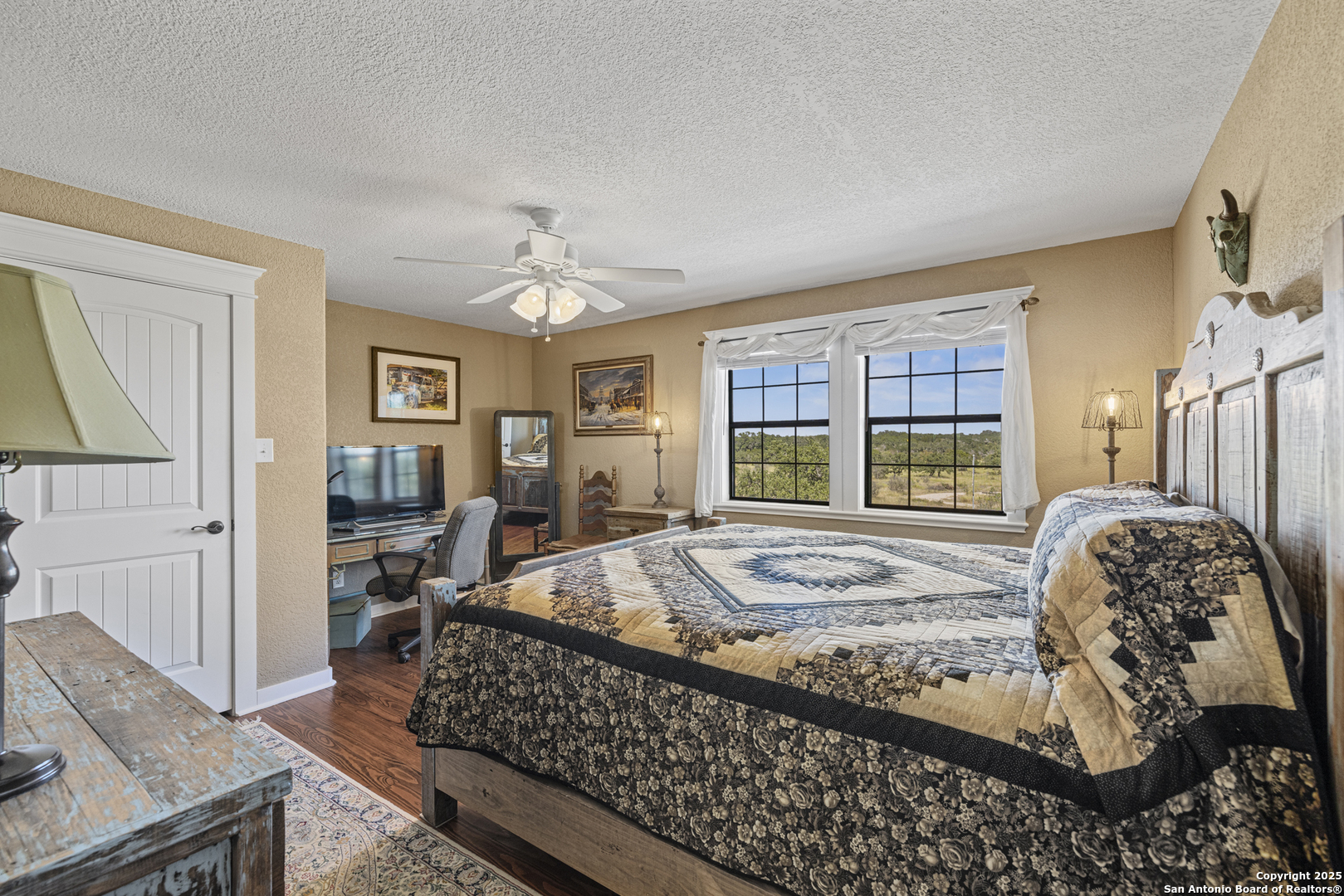 544 River View Johnson City TX 78636