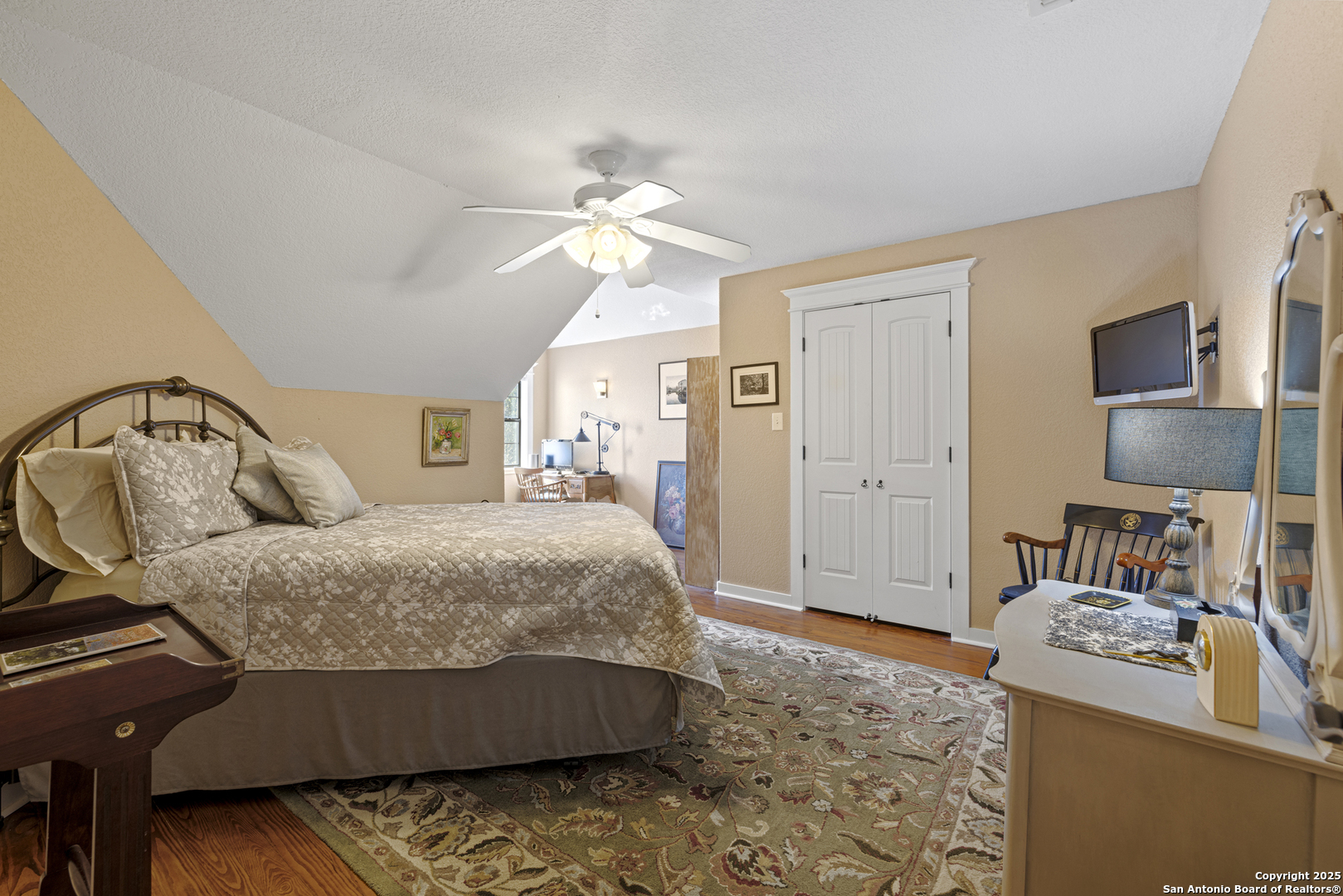 544 River View Johnson City TX 78636