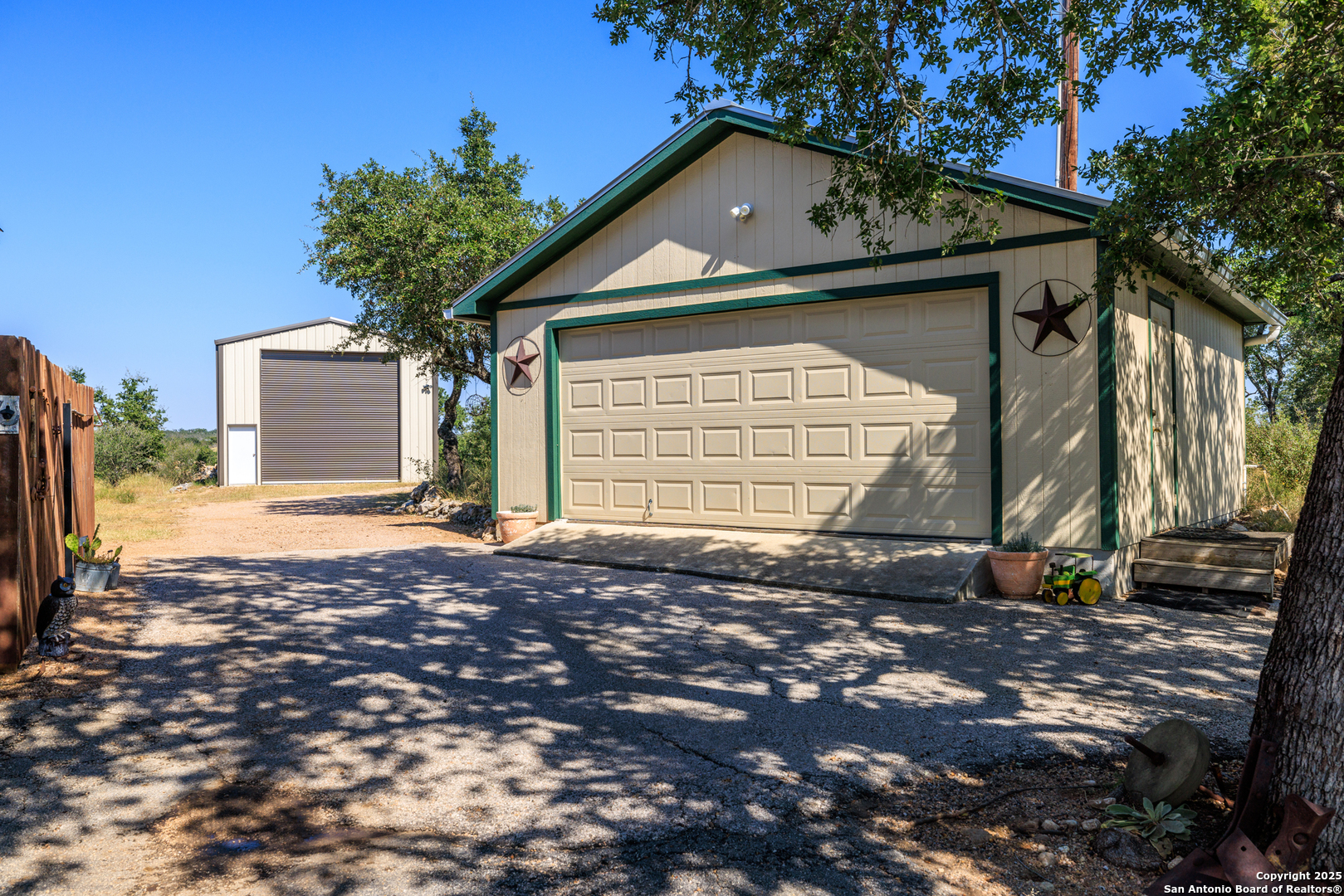 544 River View Johnson City TX 78636