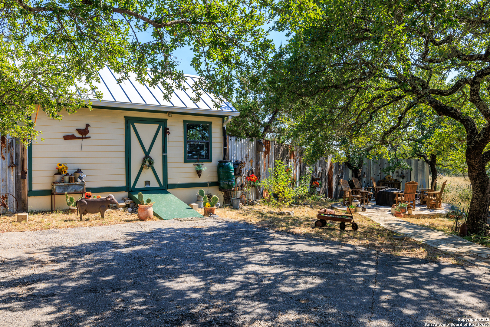 544 River View Johnson City TX 78636
