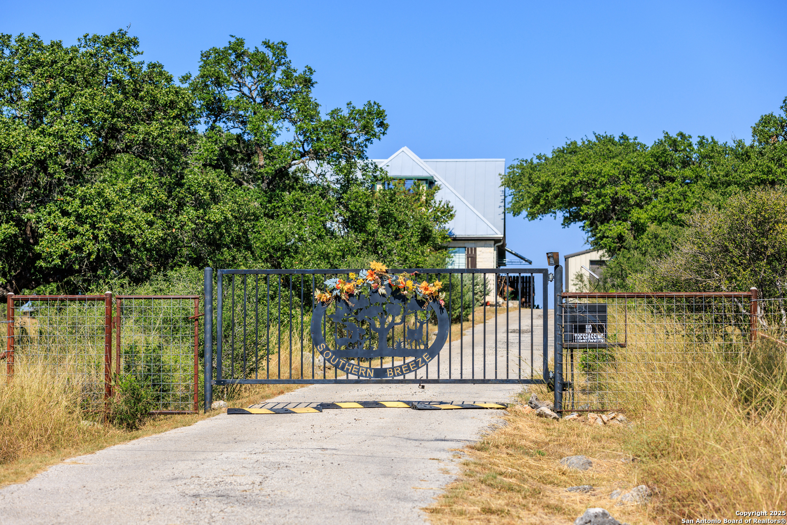 544 River View Johnson City TX 78636