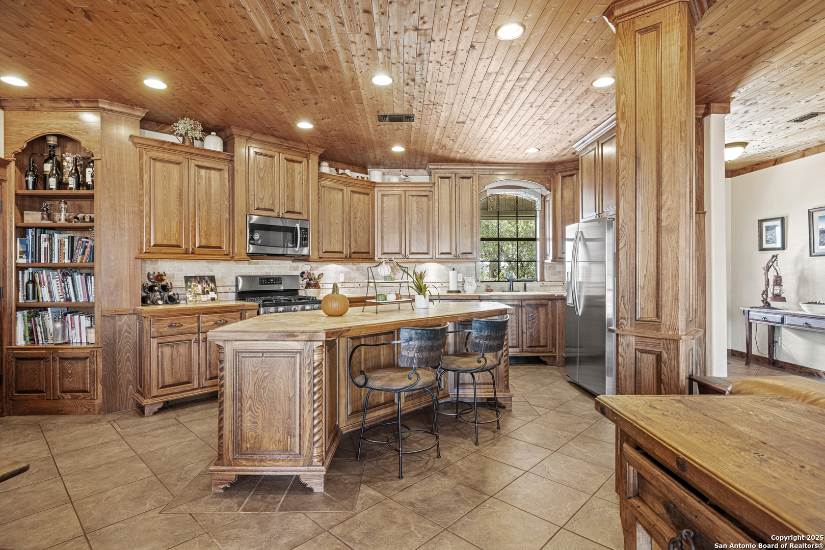 544 River View Johnson City TX 78636