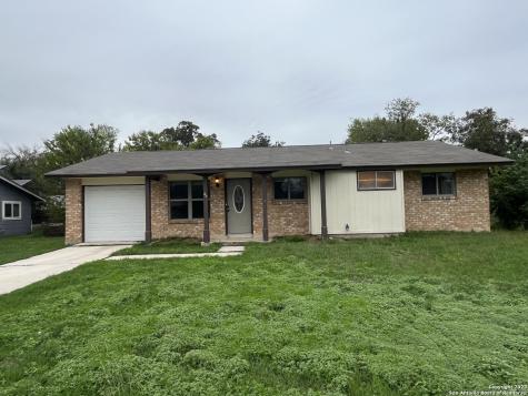 211 Avenue F Converse TX 78109