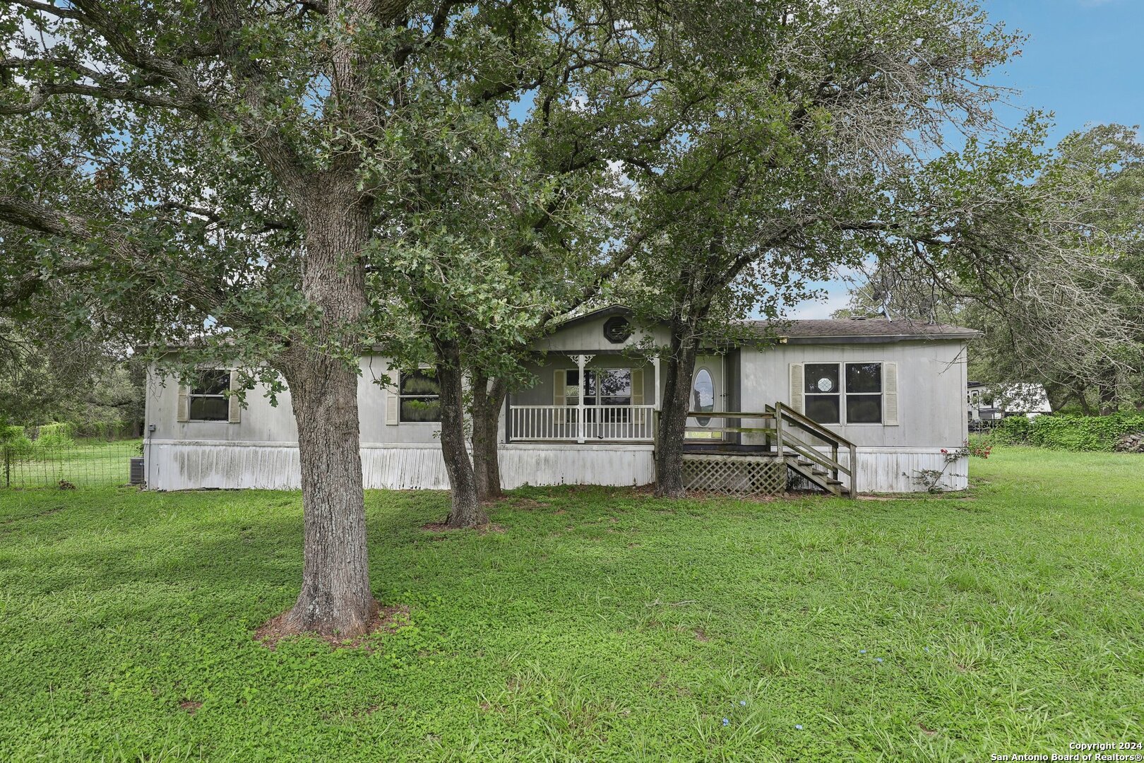 980 County Road 429 Stockdale TX 78160