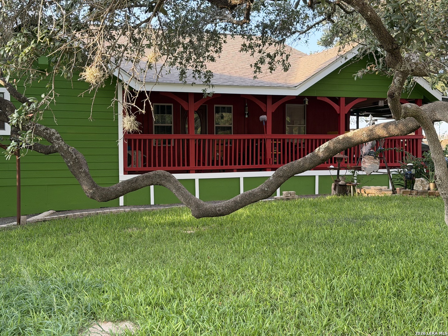 2366 Royal Oaks Poteet TX 78065