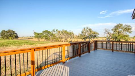 288 County Road 105 Floresville TX 78114