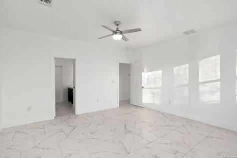 288 County Road 105 Floresville TX 78114