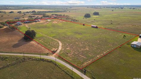 288 County Road 105 Floresville TX 78114