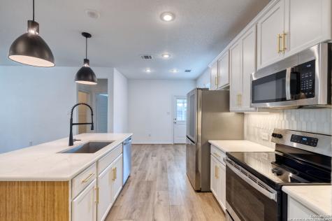 3249 Hyacinth New Braunfels TX 78130