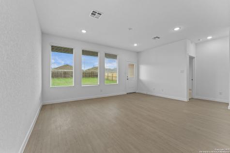 1205 Twisted Creek New Braunfels TX 78130