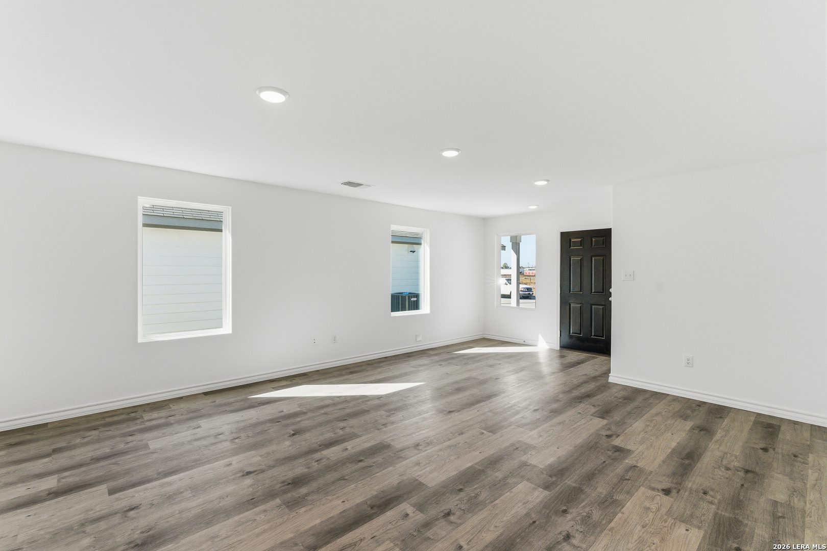 1242 Los Mochis Avenue Converse TX 78109