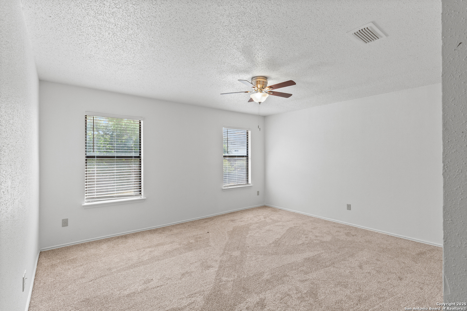 25002 Silverstone San Antonio TX 78258