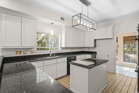 505 Spyglass Rockport TX 78382