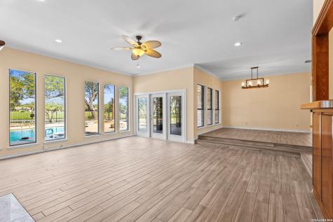 505 Spyglass Rockport TX 78382