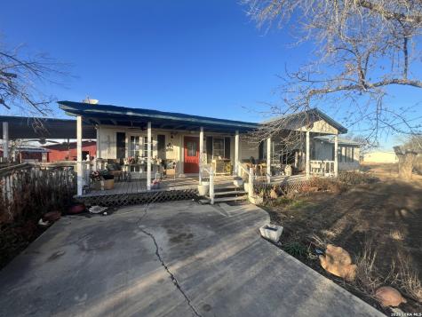 521 Cr 7713 #1 Devine TX 78016