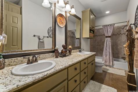 1292 Long Creek New Braunfels TX 78130