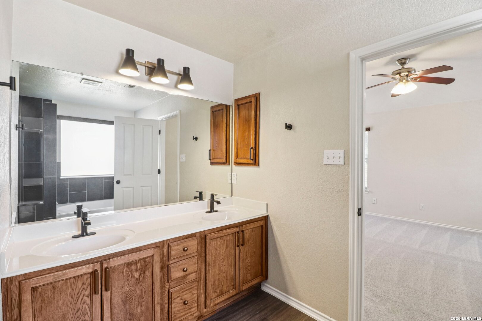10723 Kobort Helotes TX 78023