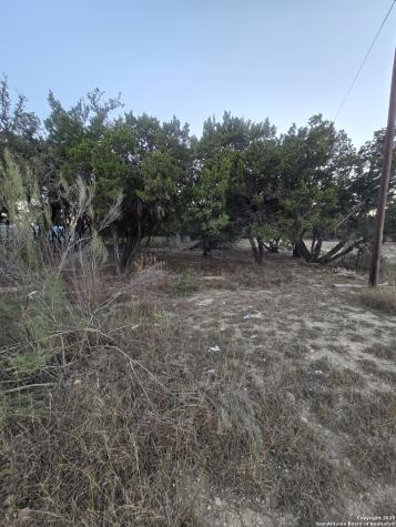 712 Scenic Bandera TX 78003
