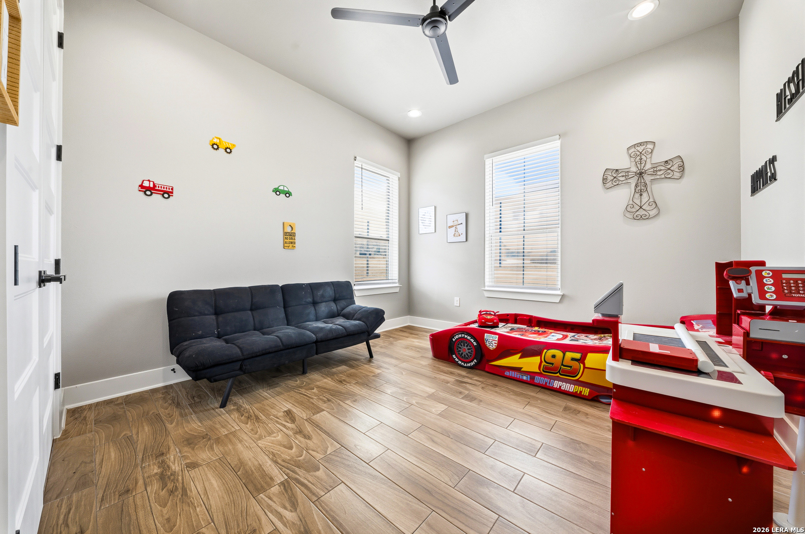 55 Log Cabin Way Poteet TX 78065