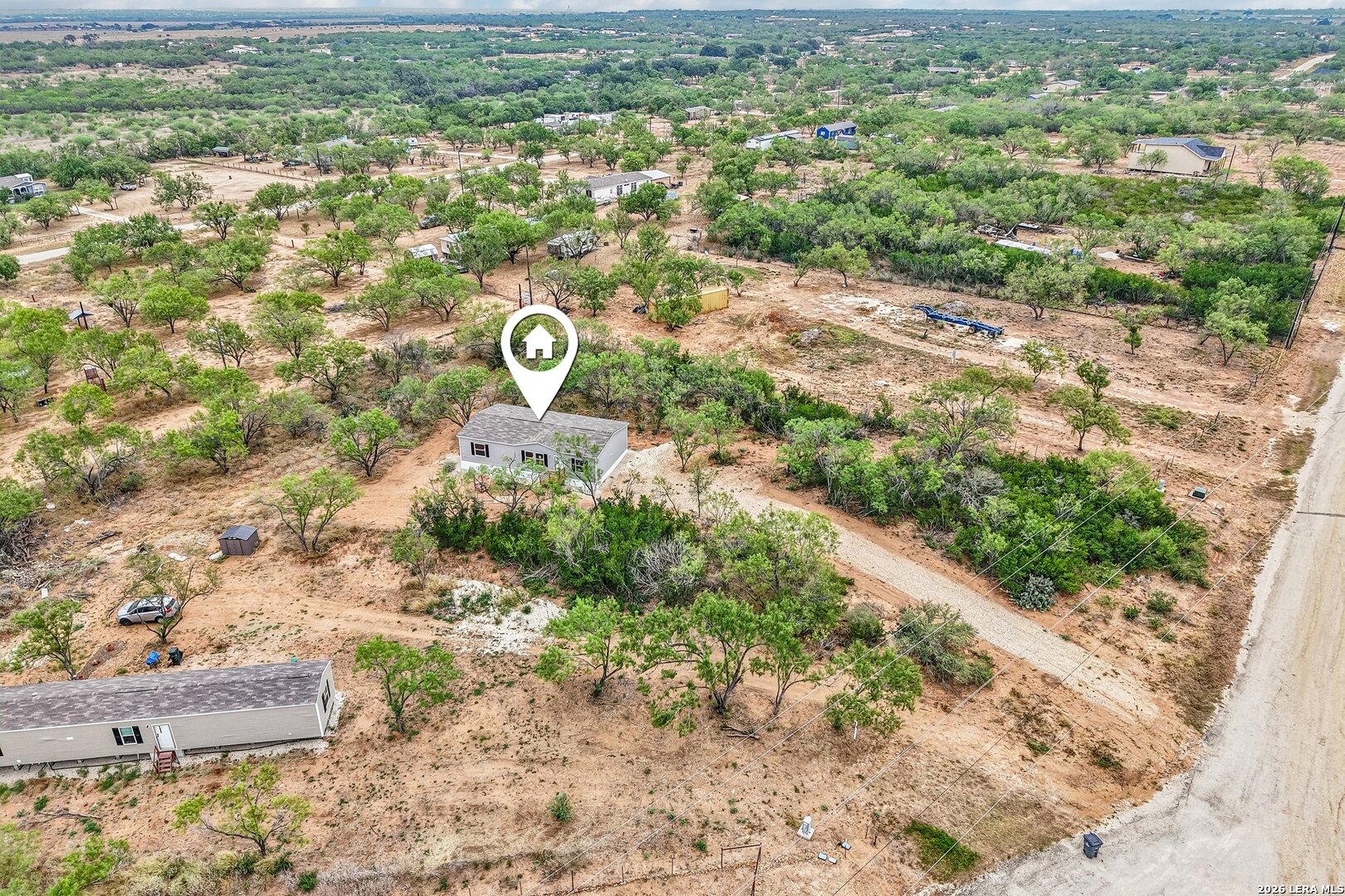 172 County Road 2667 Devine TX 78016