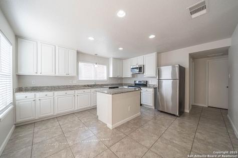 4910 Larkhill Farm San Antonio TX 78244