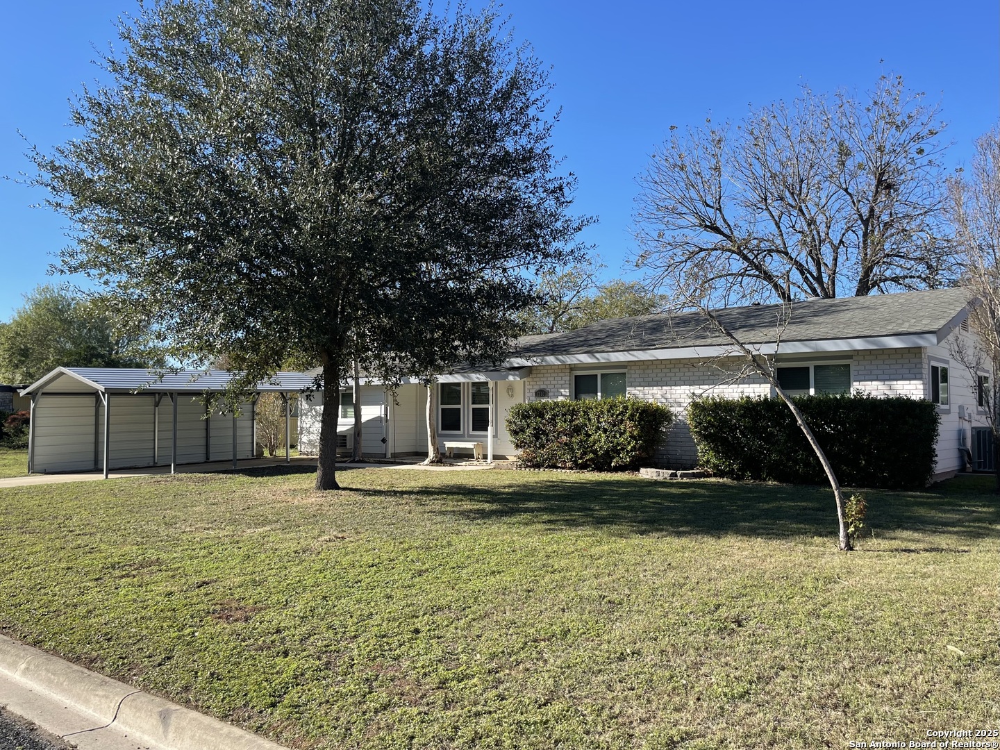 1710 Rosewood Seguin TX 78155