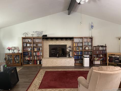 1710 Rosewood Seguin TX 78155