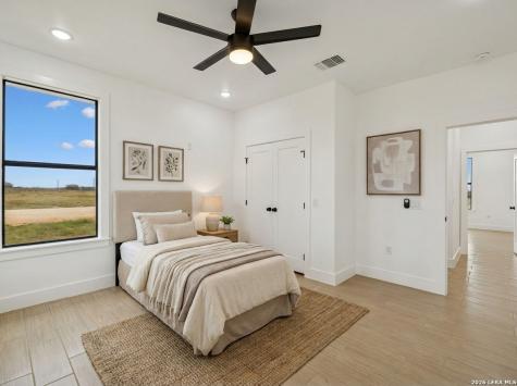 191 Hidden Ranch Floresville TX 78114