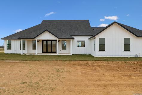 191 Hidden Ranch Floresville TX 78114