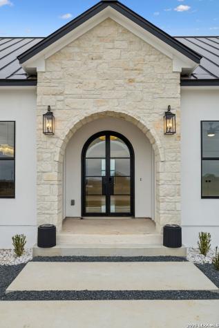 191 Hidden Ranch Floresville TX 78114