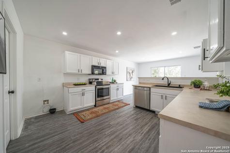 227 Mallow Grove San Antonio TX 78253