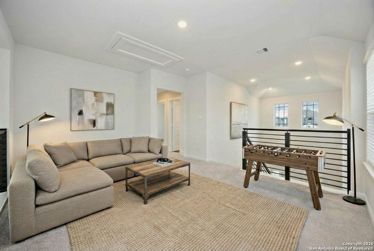 240 Ashley Loop San Antonio TX 78253