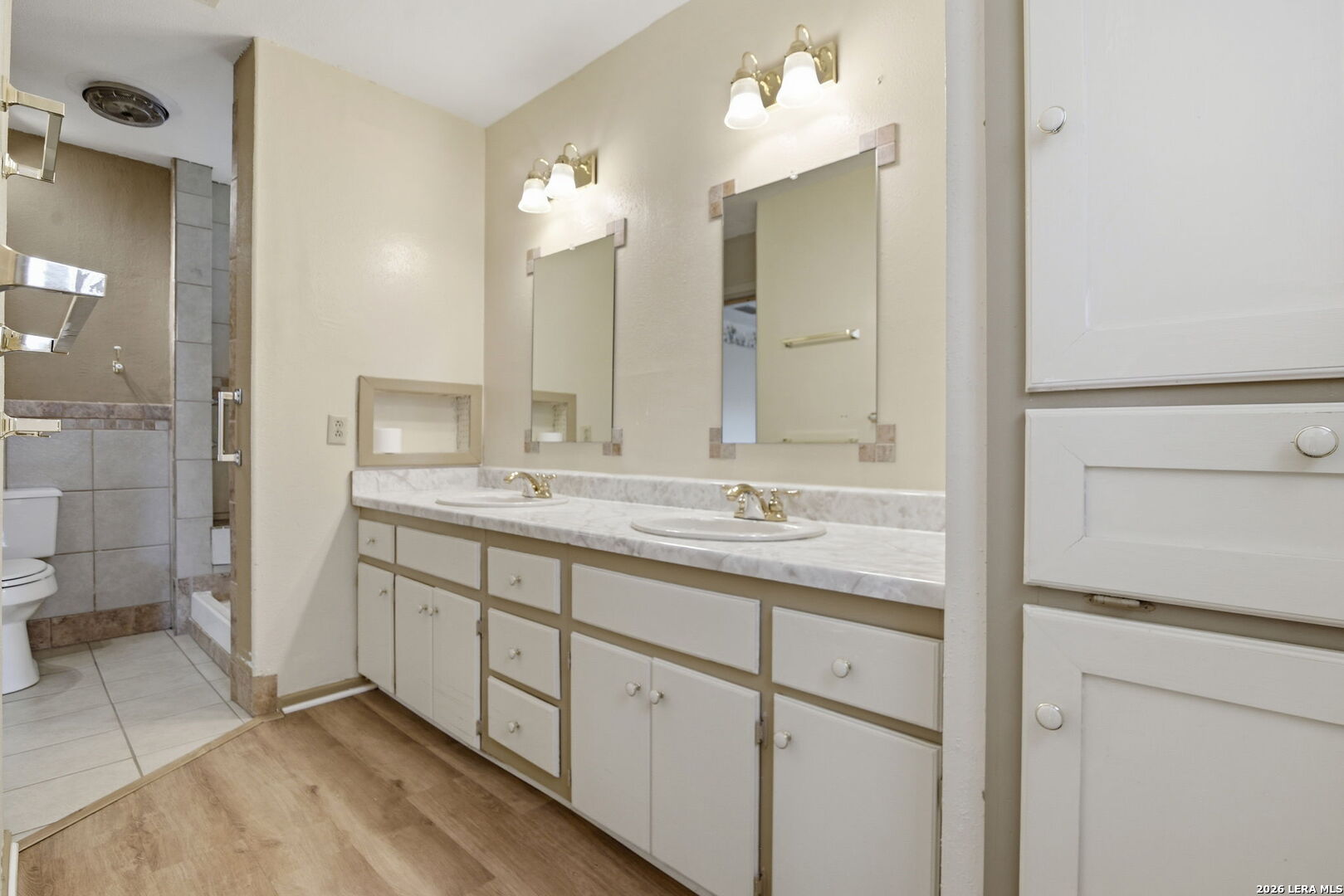 1919 Oakshire Street San Antonio TX 78232