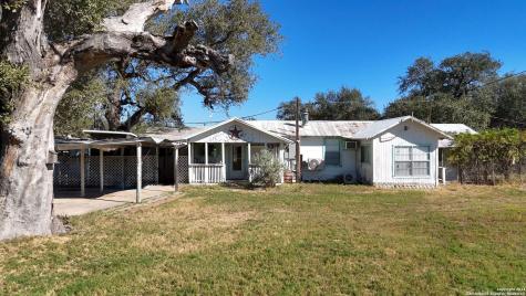 3407 Jim Brite Road Pleasanton TX 78064