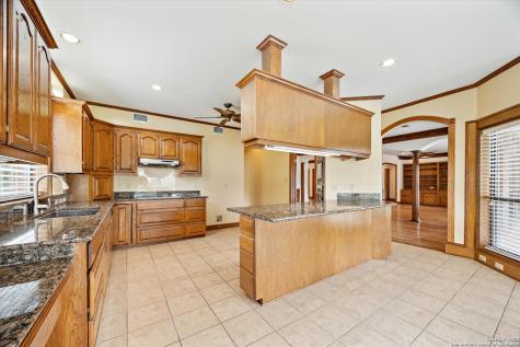 640 Woodlake Mcqueeney TX 78123
