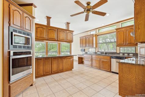 640 Woodlake Mcqueeney TX 78123