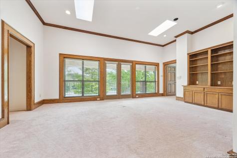 640 Woodlake Mcqueeney TX 78123