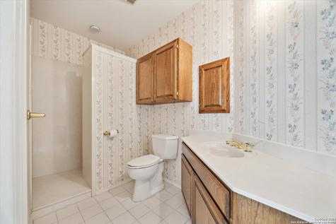 640 Woodlake Mcqueeney TX 78123
