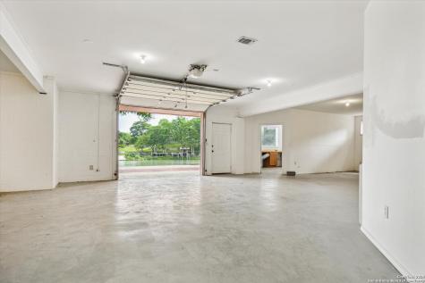 640 Woodlake Mcqueeney TX 78123